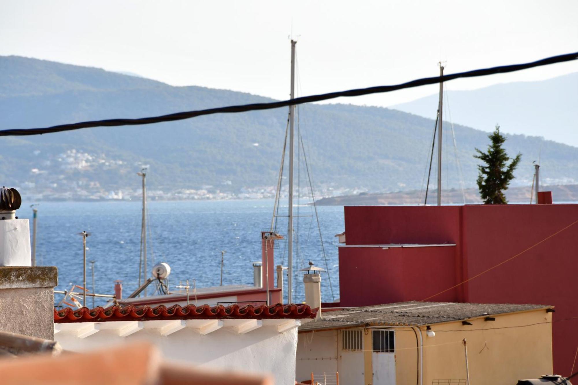 Αρχοντικό Σπίτι Στην Αίγινα公寓 外观 照片